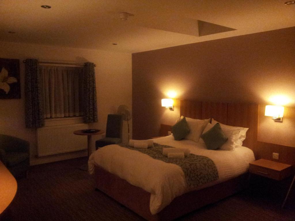 Deangate Motel Lydney Szoba fotó