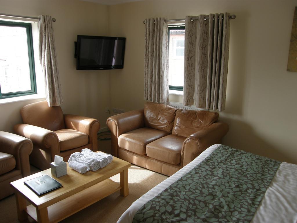 Deangate Motel Lydney Szoba fotó