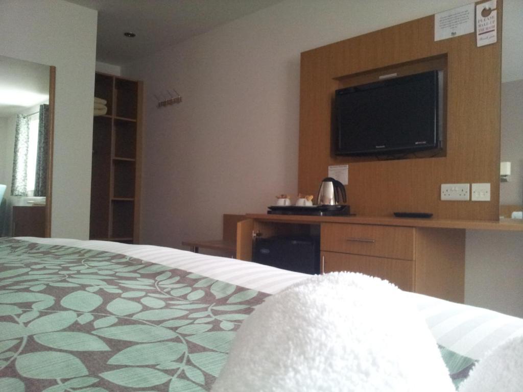 Deangate Motel Lydney Szoba fotó